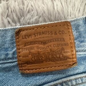 Levi’s size 25 wedgie straight